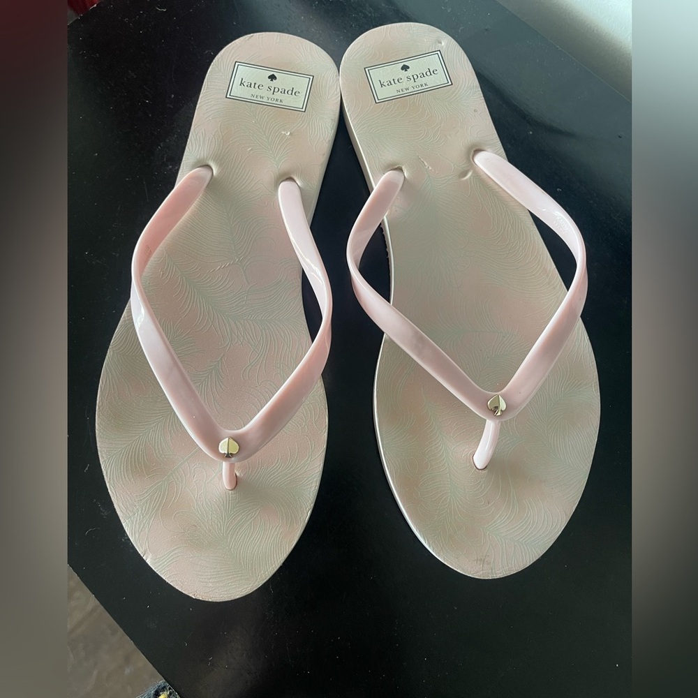 kate spade ‘Feldon’ flip flops in ‘Rosy Dawn’ size 11